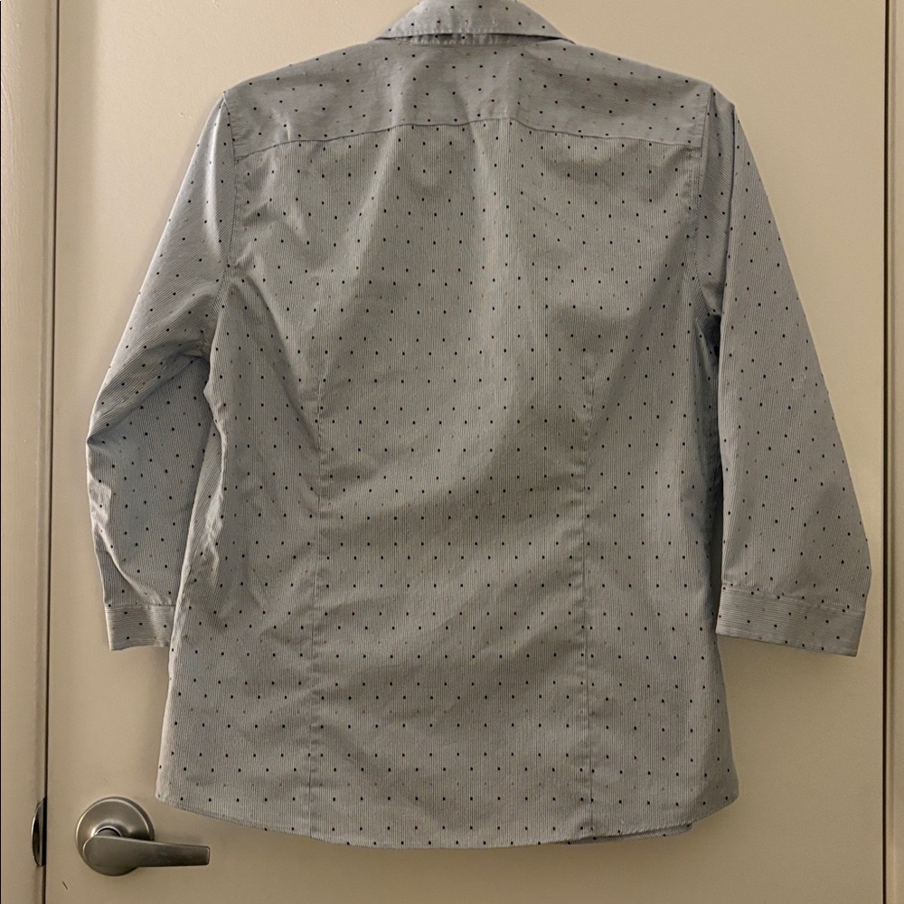 Lands' End Woman’s No Iron Supima Blue and Red Dot 3/4 Sleeve Career Shirt SZ 10 - Picture 8 of 8